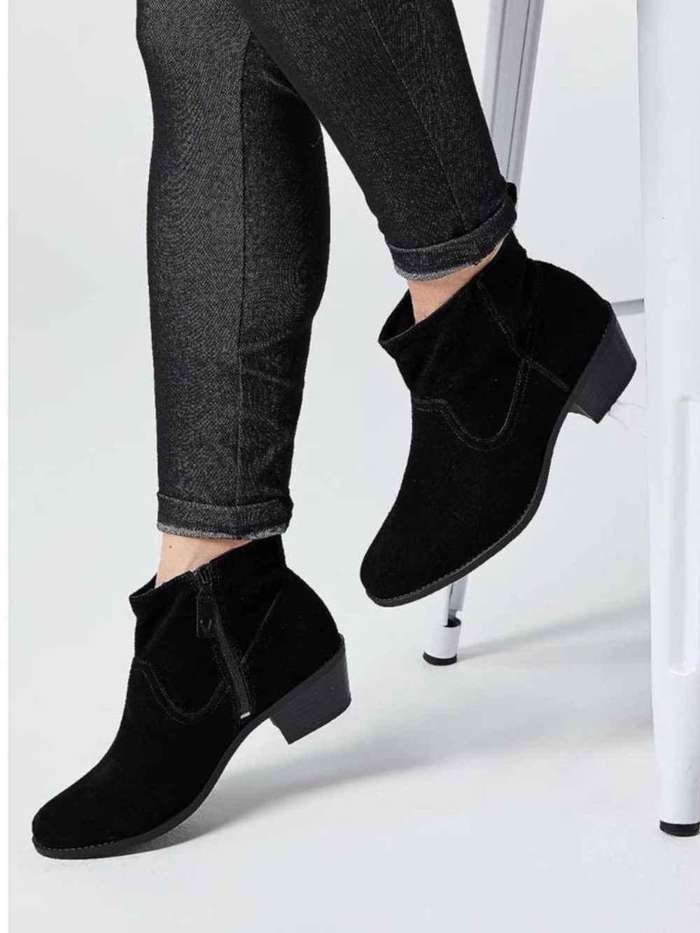 Vionic Black Suede Vera Ankle Booties Size 9.5